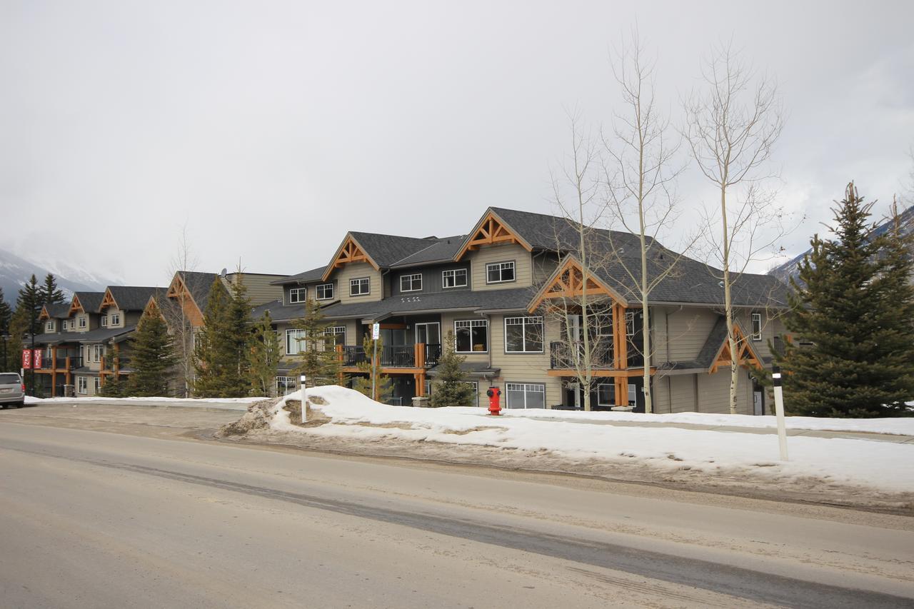 Rocky Mountain Getaway Apartamento Canmore Exterior foto